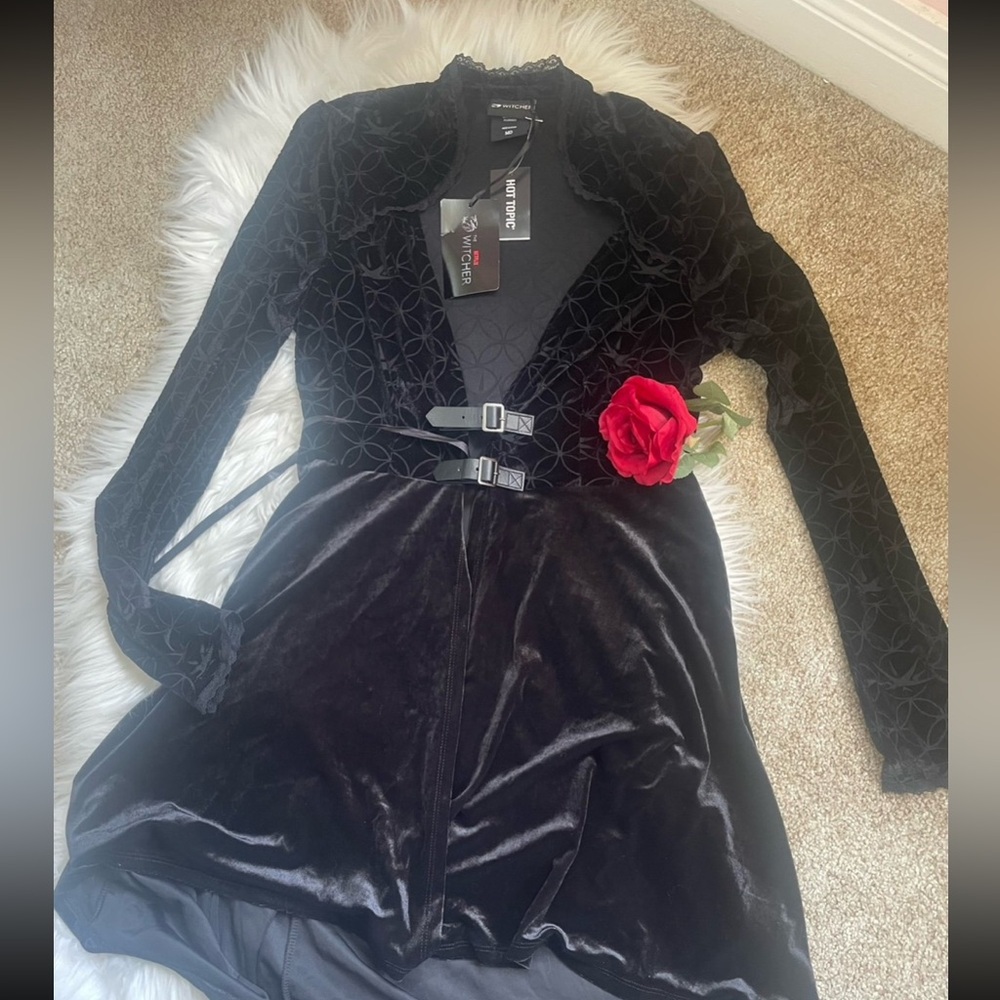 New Hot Topic Witcher Yennefer Velvet Goth Waistcoat - Picture 4 of 6